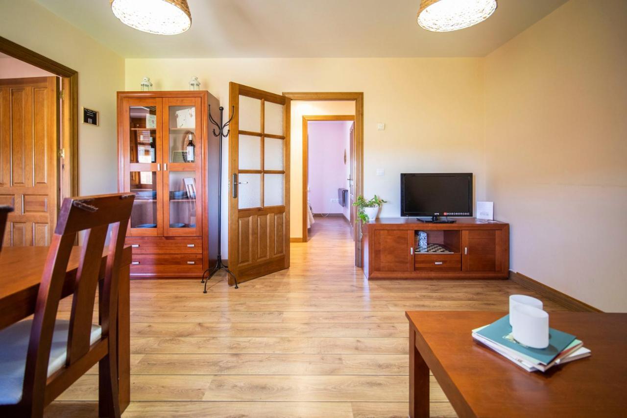 Apartamentos Ribera Del Duero Las Escuelas Vadocondes Dış mekan fotoğraf