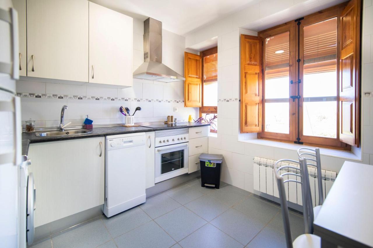 Apartamentos Ribera Del Duero Las Escuelas Vadocondes Dış mekan fotoğraf
