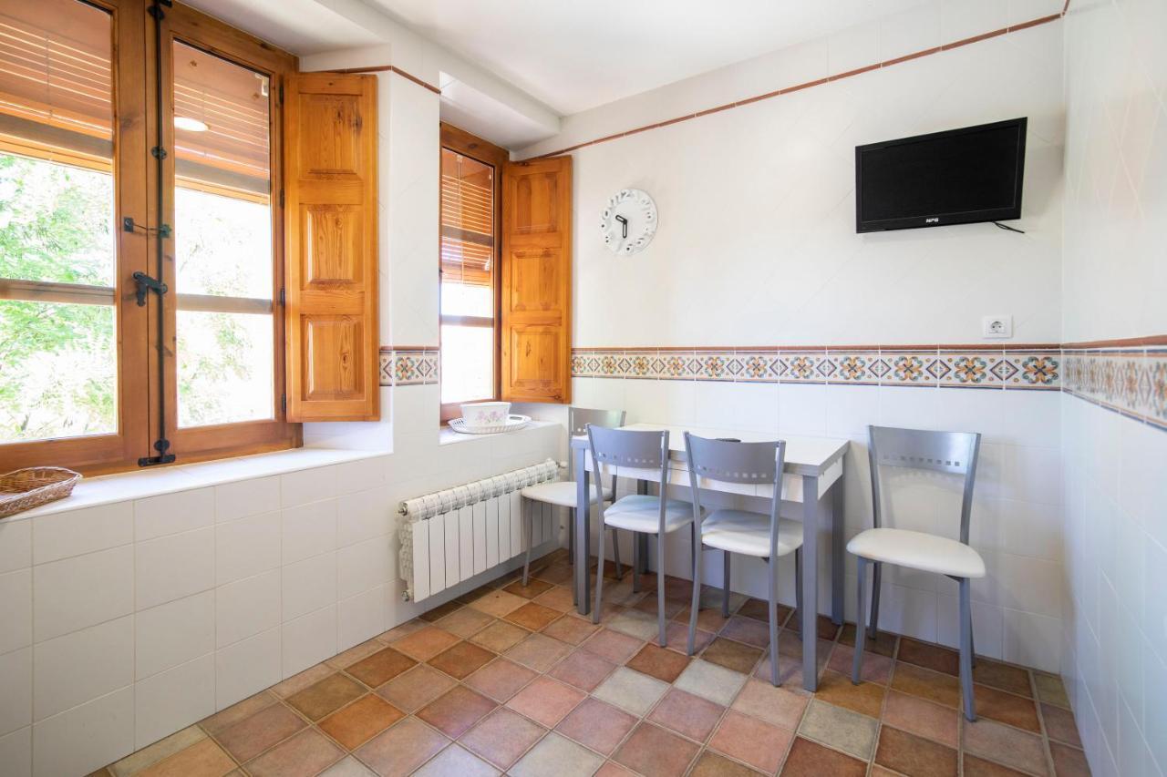 Apartamentos Ribera Del Duero Las Escuelas Vadocondes Dış mekan fotoğraf